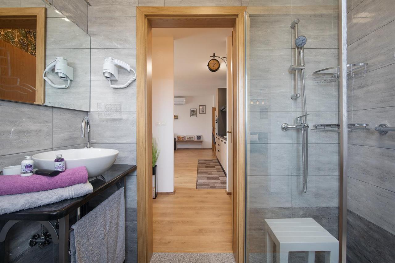 Apartment Little Gallery **** Rovinj Zewnętrze zdjęcie